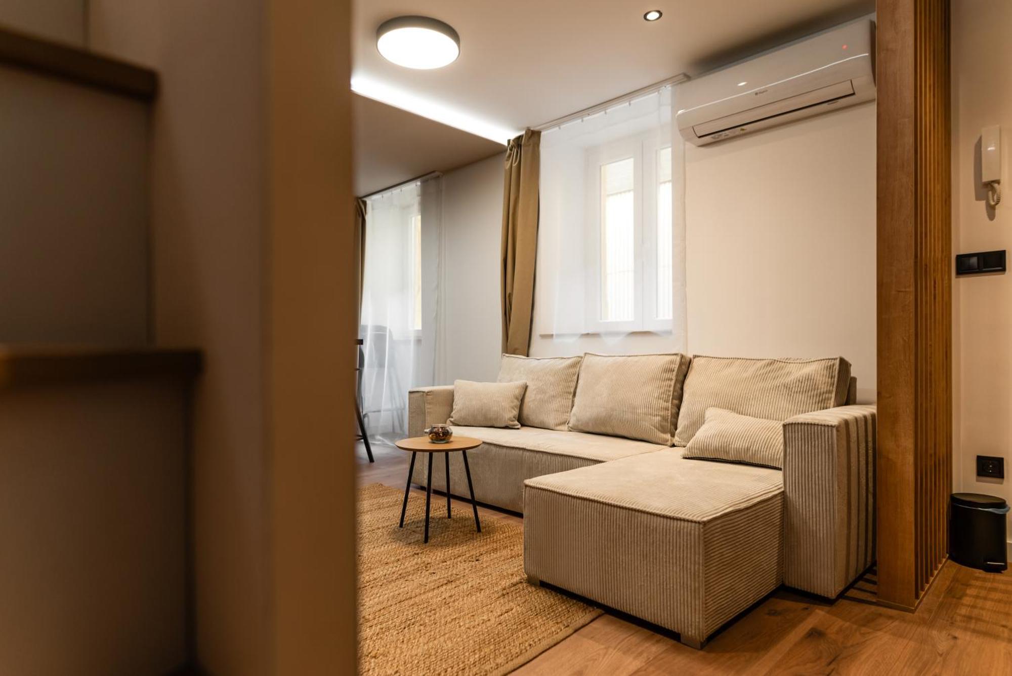 Asti Diamond Apartment Budapest Bagian luar foto